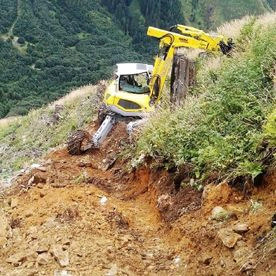 Schreitbaggereinsatz im Gebirge